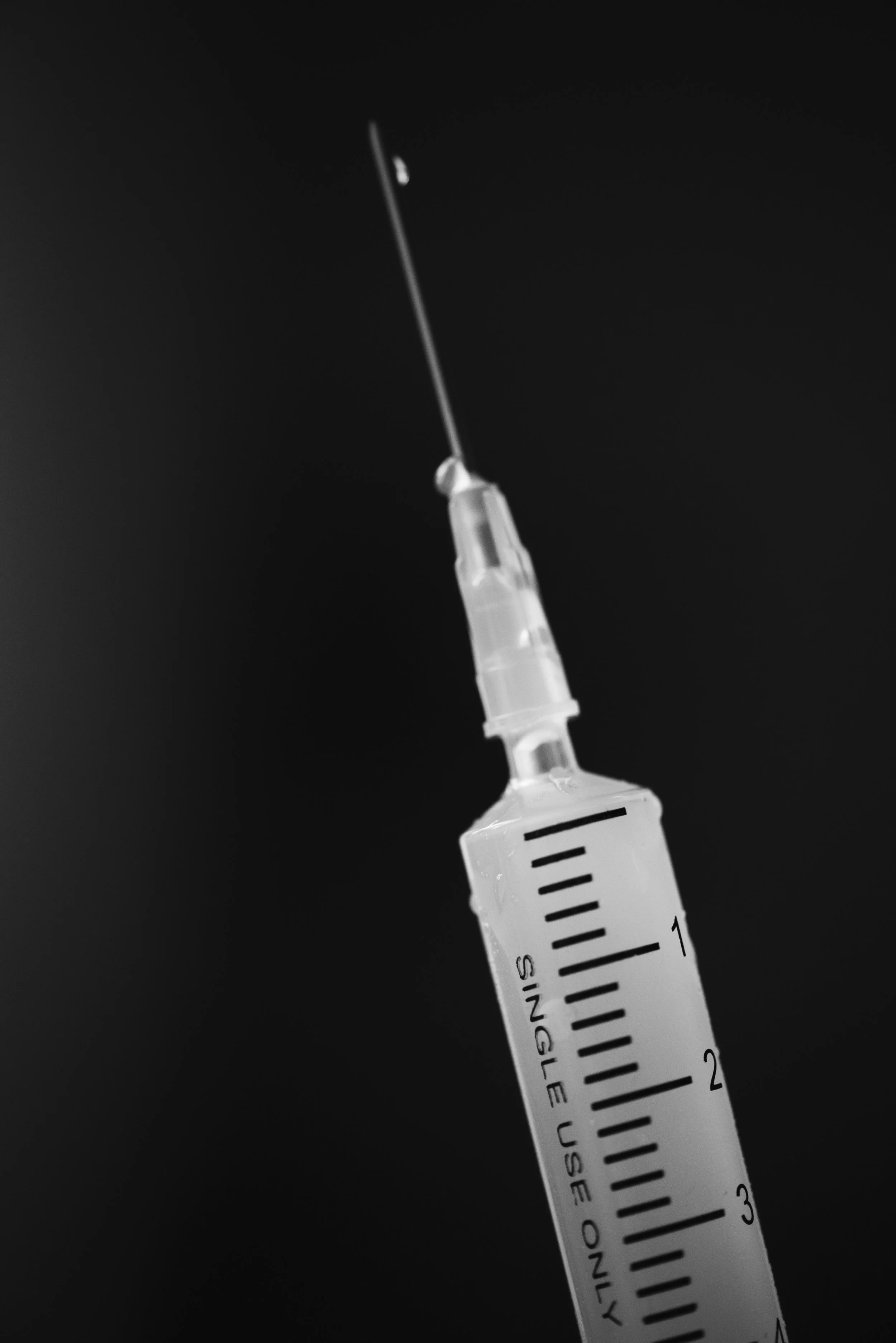 antibiotic-black-and-white-bw-1537009.jpg