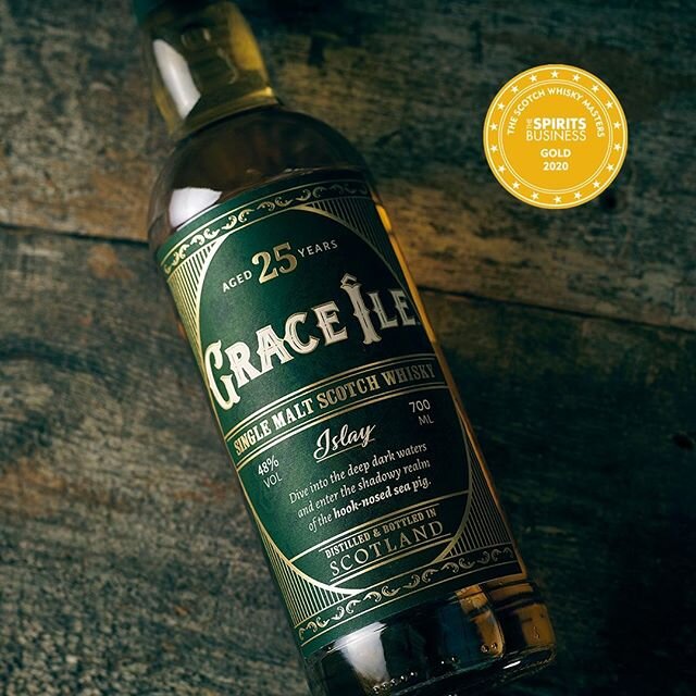 Islay is one of whisky&rsquo;s most romantic destinations... with its rugged nature and seaside serenity. It&rsquo;s also filled with great whisky, as it happens, like Grace &Icirc;le 25 Year Old... . Perfect for a day's fishing 🎣 
Available at @mas
