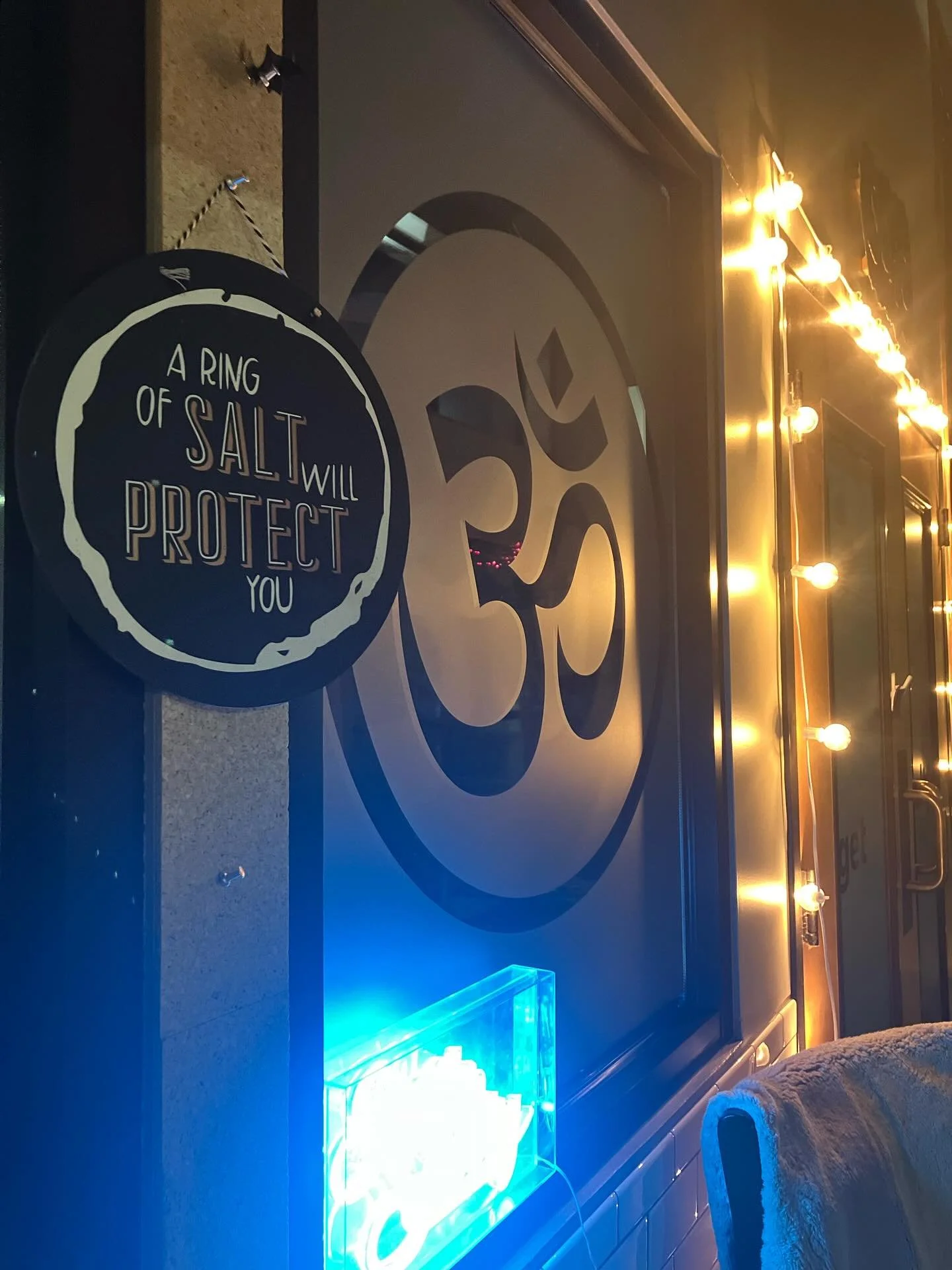 Ok guys, with this Friday being Halloween we made a couple schedule changes. 

In Seven Fields the 4:15 warm flow and 6pm Power Flow are cancelled to accommodate trick or treating! 

Sewickley people- everything stays the same for you! 

BUTTT starti