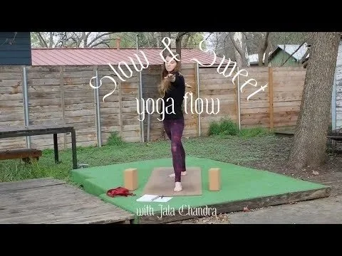 Slow & Sweet Flow :: 20 minute accessible yoga asana practice