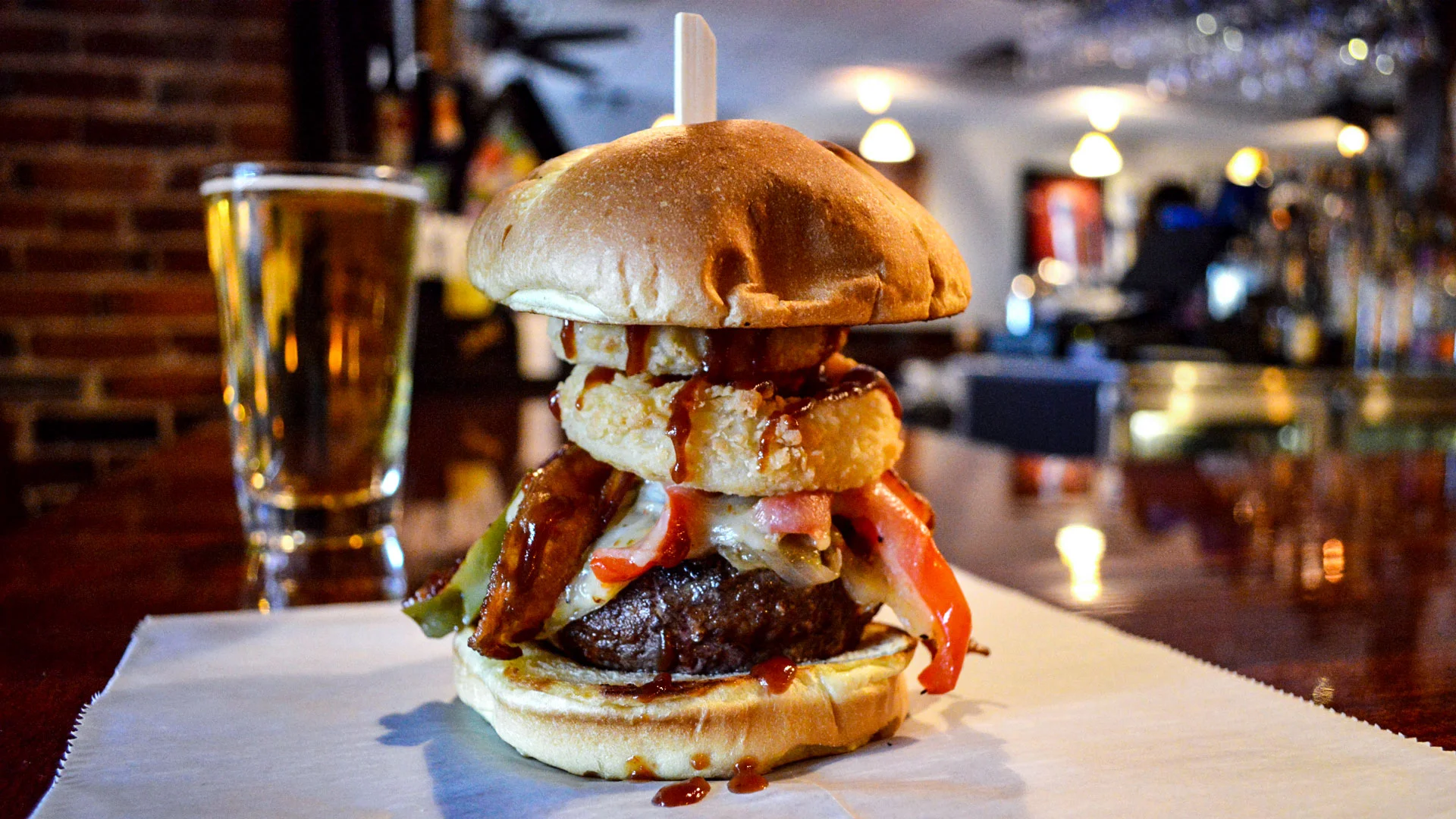 FIBBER-MCGEES-BURGER.jpg