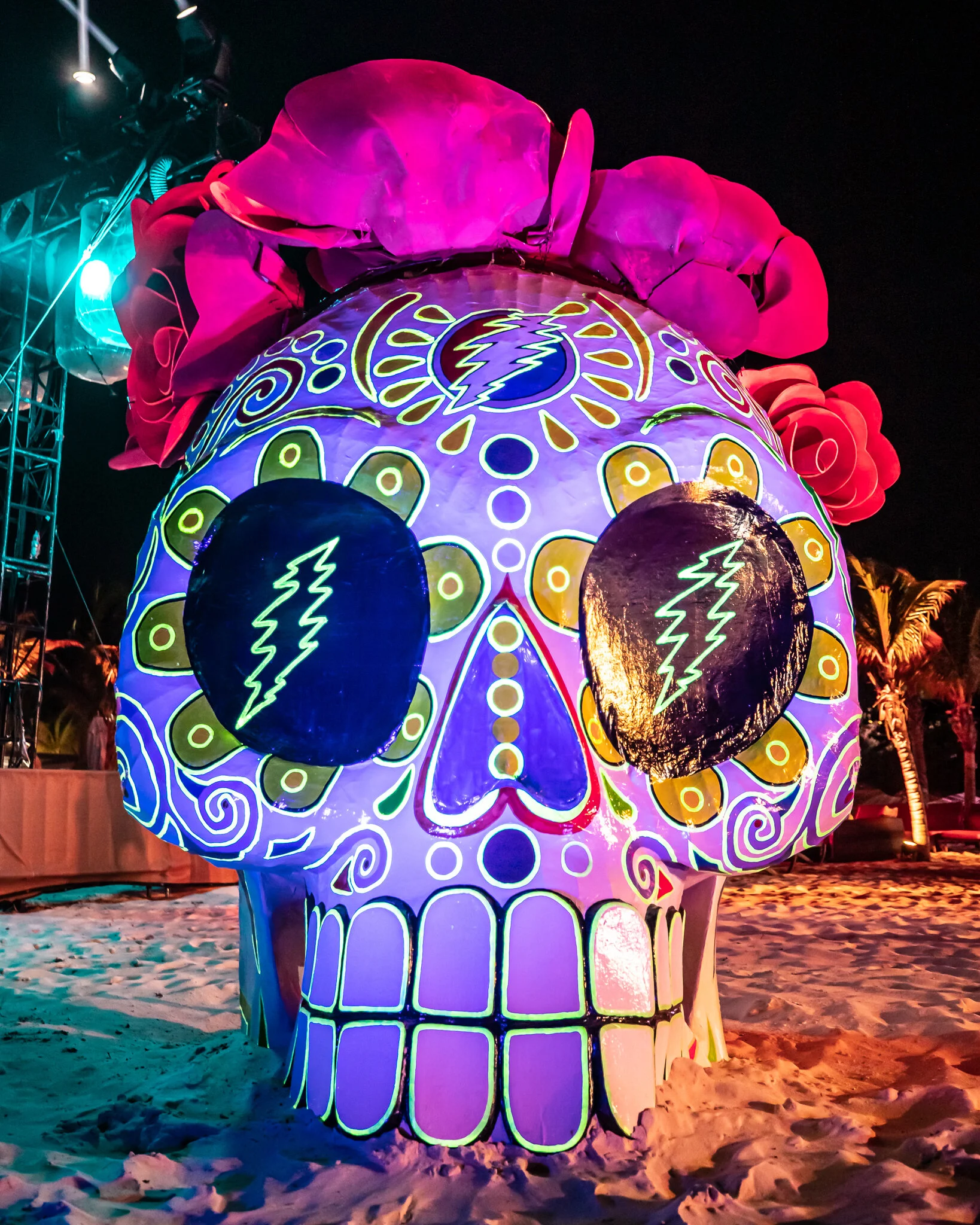  Playing in the Sand. Photo by: Alive Coverage 