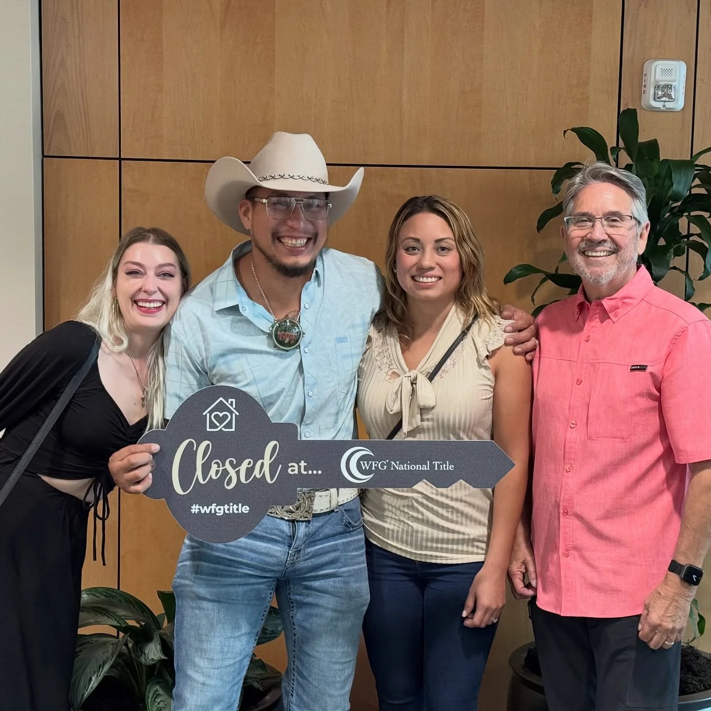 🏡✨ Big congratulations to our amazing borrowers on their recent closing and move from Leander to their beautiful new home! Huge shoutout to Michelle, the true MVP, who went above and beyond, even helping an old friend move in until the early hours. 