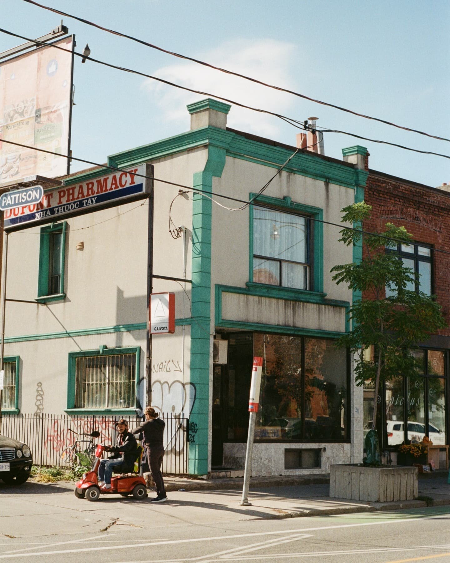 more from september on #portra400 ✧ #35mm. also i didn't realize that i had shared some of the photos from yesterday's carousel already in a previous post whoops