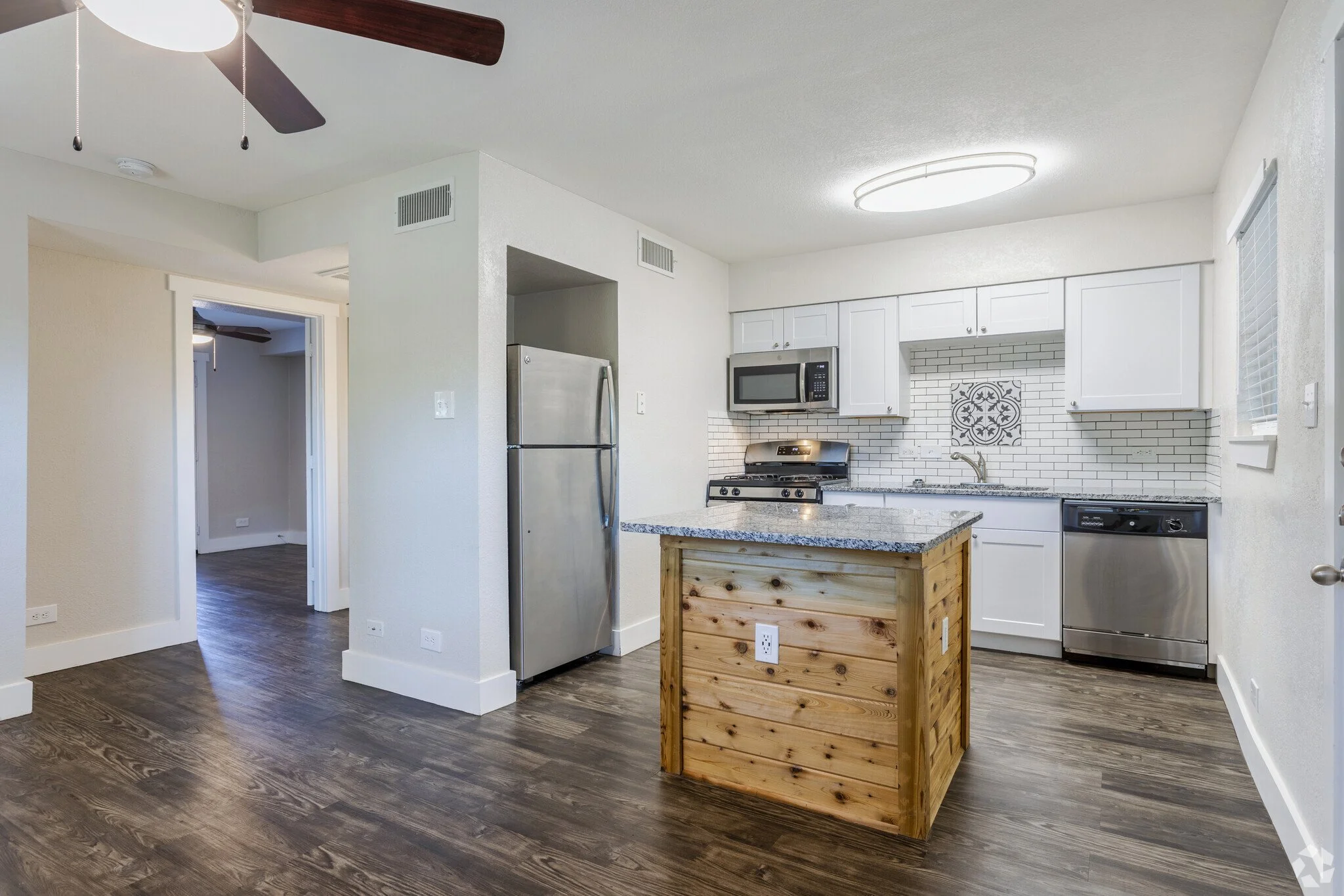 5928-Fletcher-Ave-Fort-Worth-TX-Interior-Photo-4-LargeHighDefinition.jpg