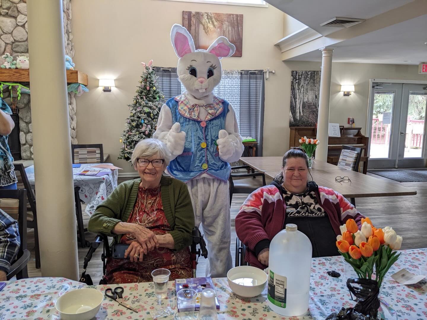 Hoppy Easter from our wonderful residents! 🐰🌷 Our Easter celebration was full of joy and togetherness. Wishing everyone a beautiful Easter filled with love, laughter, and sunshine! 
.
.
.
#AssistedLiving #SeniorLiving