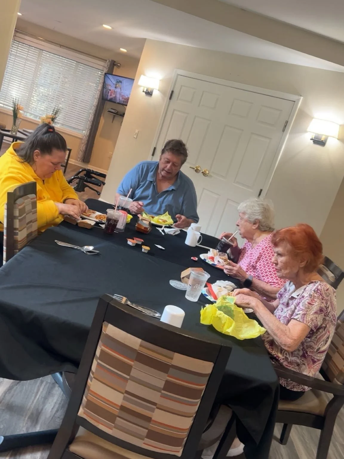 🍟🍔 Lovin&rsquo; our lunch outing&mdash;McDonald&rsquo;s served up good food, big smiles, and even better company! 
.
.
.
#AssistedLiving #SeniorLiving