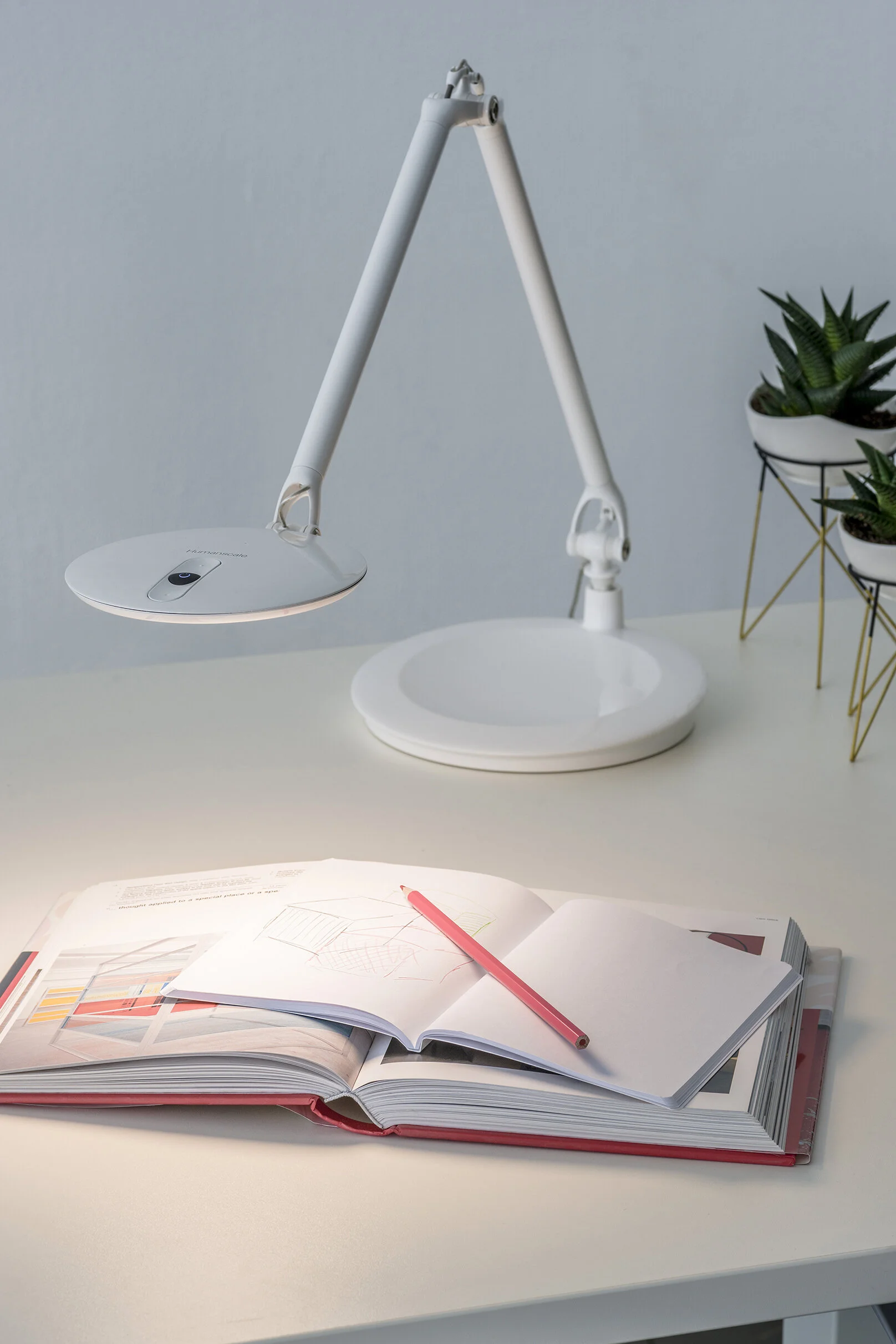 HUMANSCALE2.jpg
