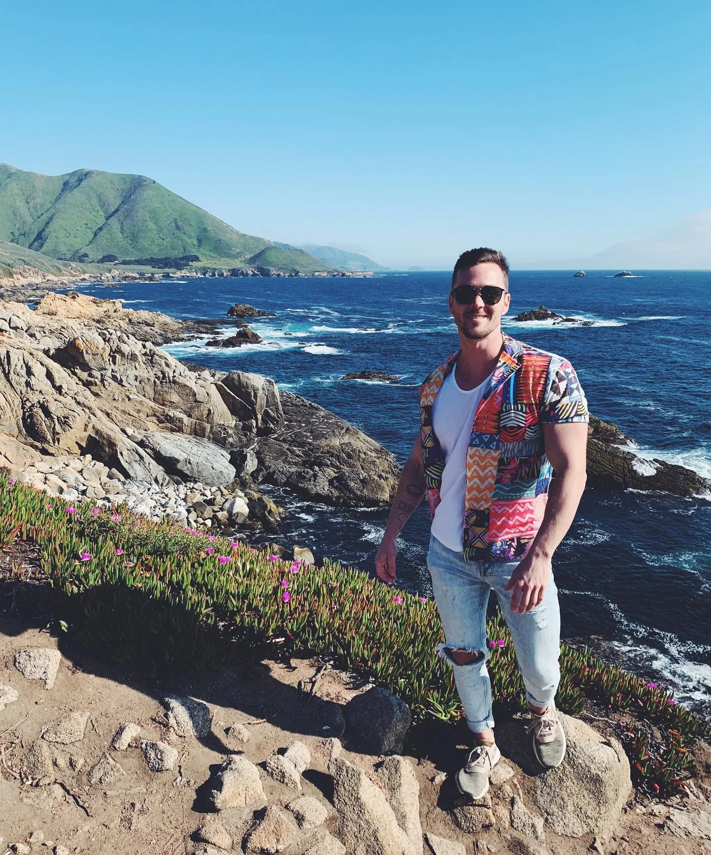 Chad Jensen Undergrad: Azusa Pacific University Med school: St. George’s University School of Medicine Short bio: Born and raised in California. Sunshine, beach, food, rosé, and good vibes only! Ended up in New York on a last minute offer to do a preliminary surgery residency at The Brooklyn Hospital Center in 2017. Quickly fell in love with NY (but not the surgery program) and reapplied to emergency medicine with the hope of staying in NYC. Residency at Lincoln is an honor; to train at one of the country’s busiest ER’s and serve largely underrepresented communities. Interests in medicine include global health and disaster relief, LGBTQ advocacy, and HIV prevention.