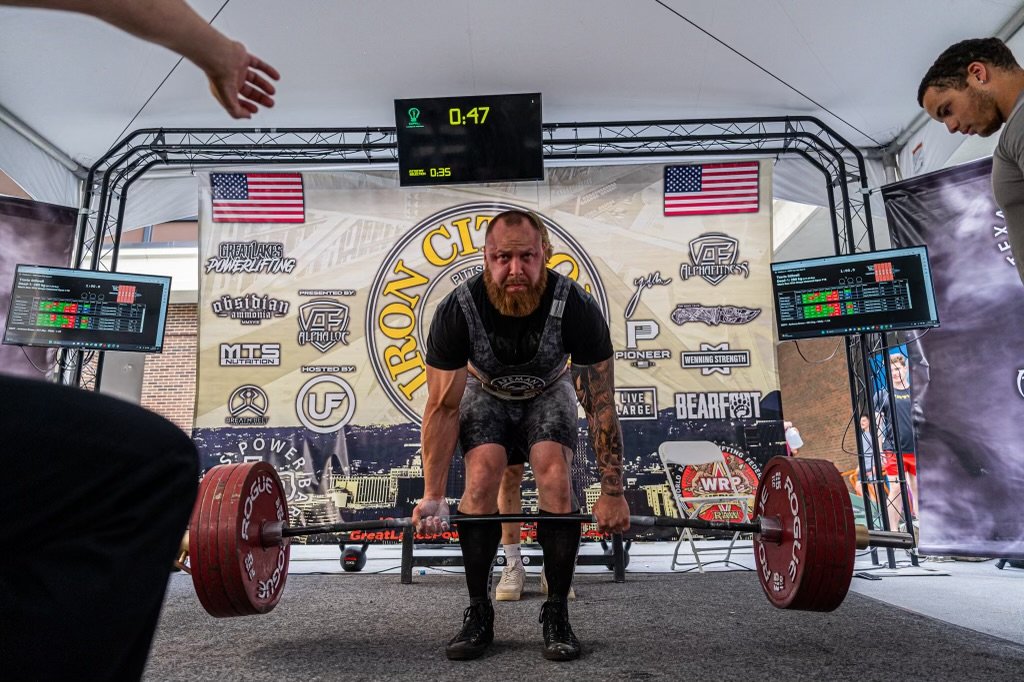 The Ultimate Showdown - The Conventional Deadlift vs Sumo Deadlift
