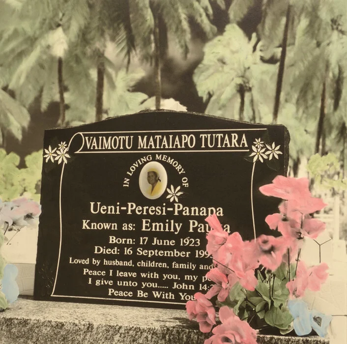 Graves of Rarotonga-7.jpg