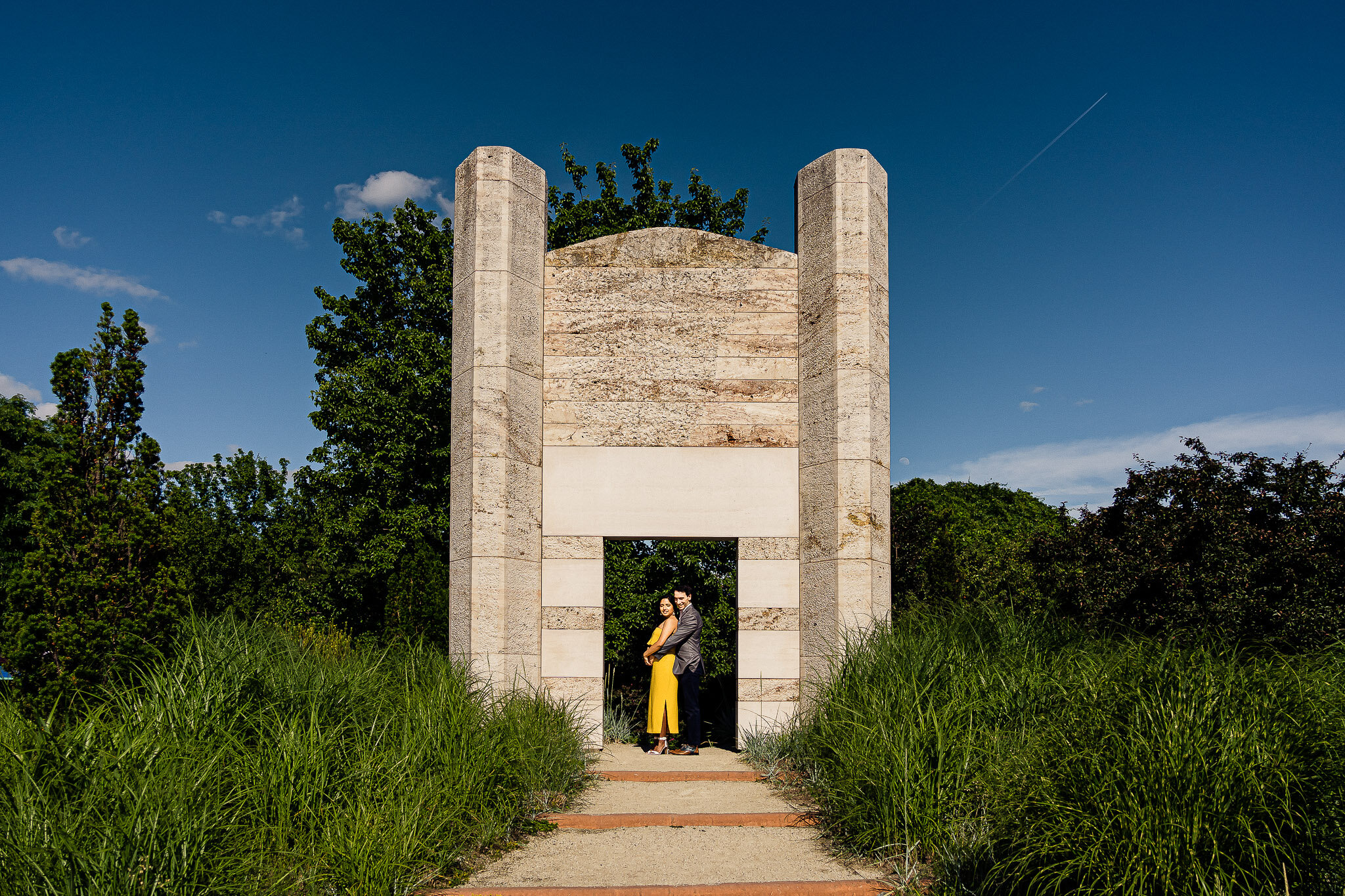 ENGAGEMENT SESSION AT GROUNDS FOR SCULPTURE