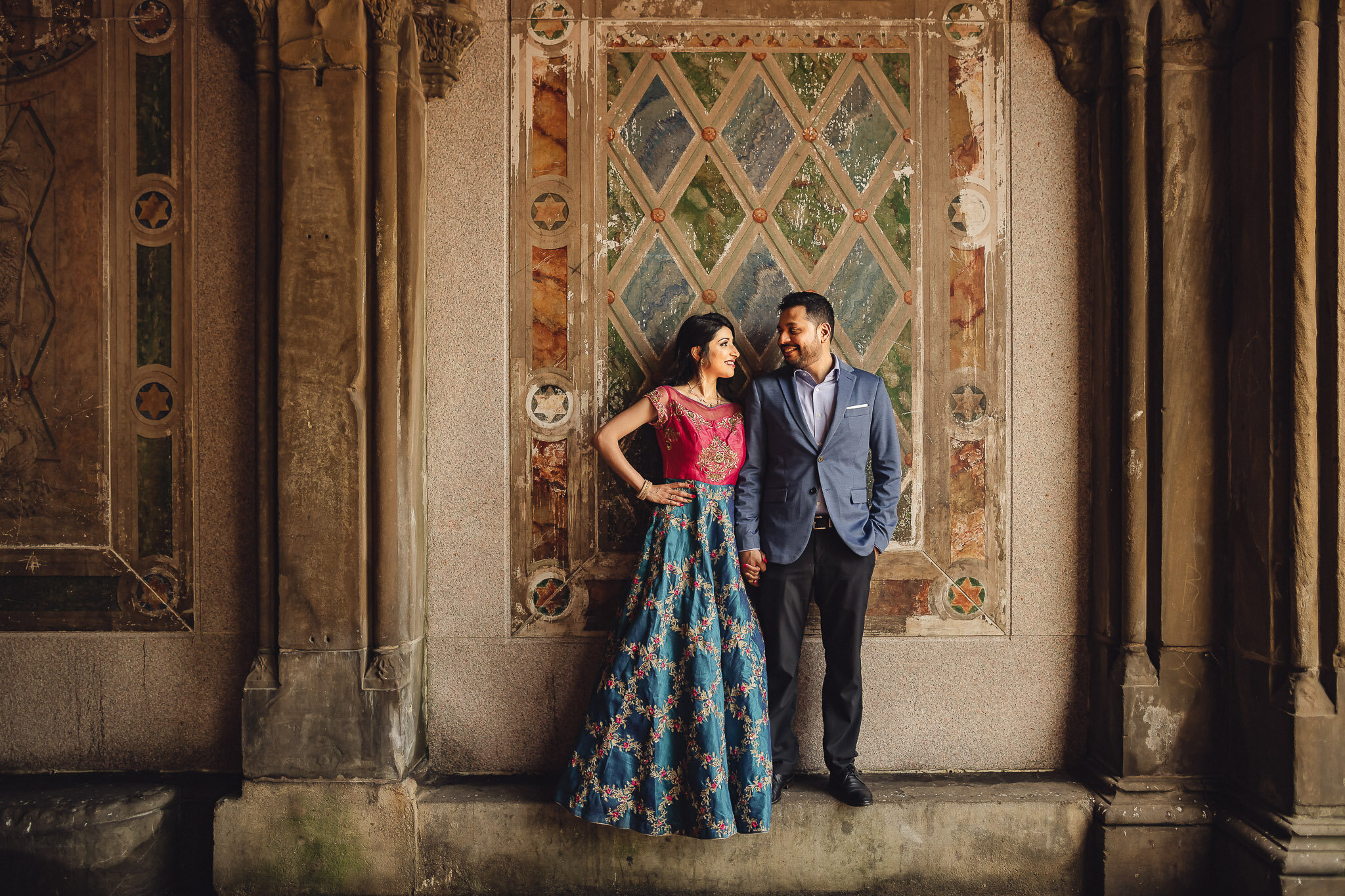 NEW YORK CITY ENGAGEMENT PHOTO SESSION AT CENTRAL PARK AND DUMBO, BROOKLYN Photographed by Top Indian Wedding Photographer Manish and Sung Photography.