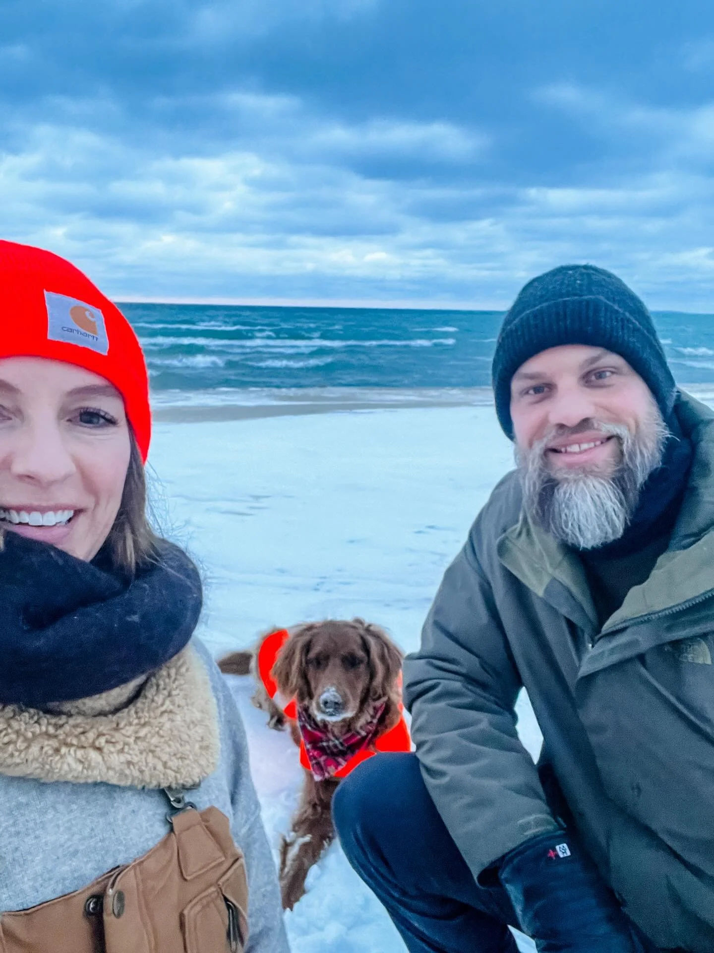 Love of my life, winter on the lake (and one very good boy) - everything I need 
❄️ 🌊 ❤️