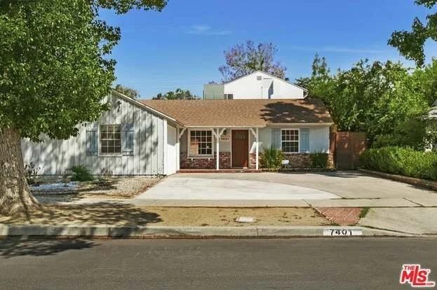 7401 Caldus Avenue, Lake Balboa