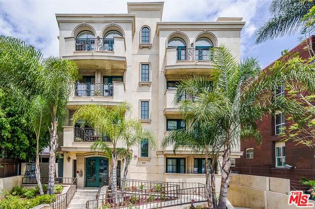 400 South Barrington Avenue, Unit 401, Brentwood