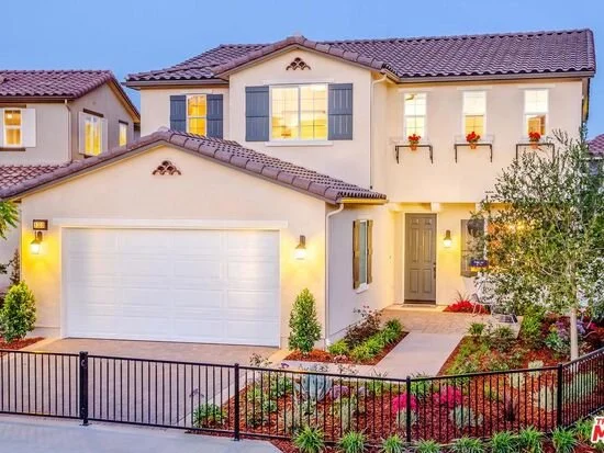 8542 Yehuda Drive, West Hills