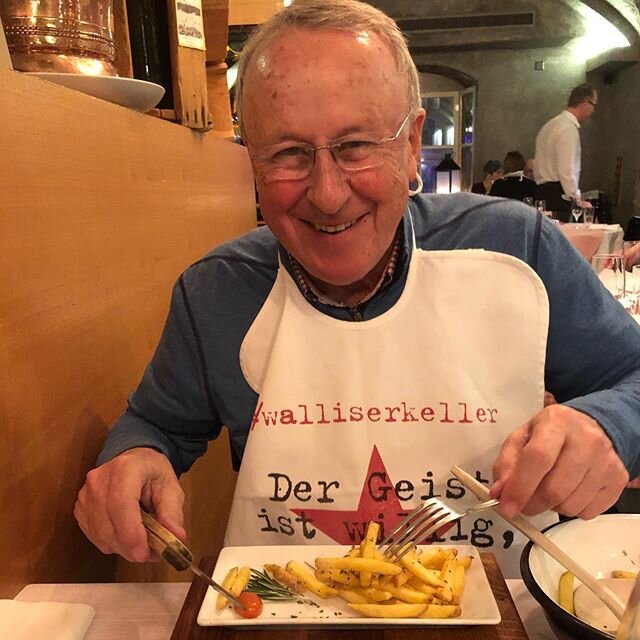 Happy Father&rsquo;s Day Daaaa love ❤️ you!!! We enjoyed a Swiss hot plate and Raclette🧀🇨🇭 on our way home from Zermatt 🏔🎿 this winter, complete with fashionable bibs! 🤣 
#bestdadever❤️ #fathersday2020 
#happyfathersday