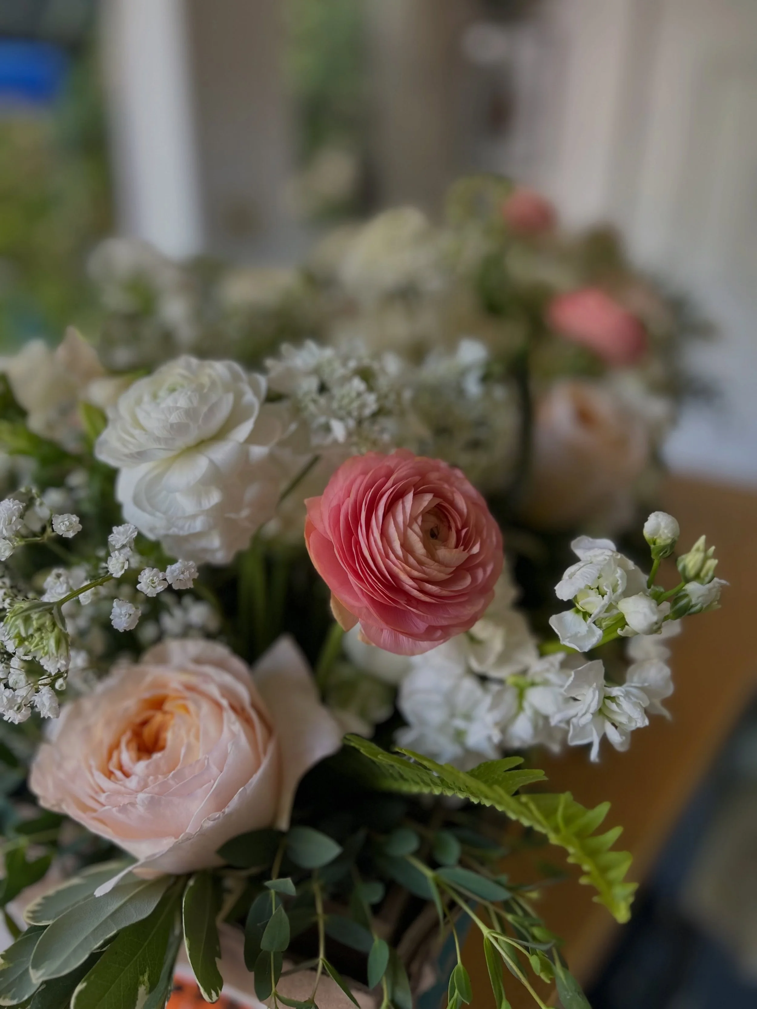 Soaking up this early part of wedding season! Spring to summer with all the colors and textures. So lovely! 
#maineweddingflorist 
#maineweddings 
#itsallaboutlove❤️ 
#amerrybflorals