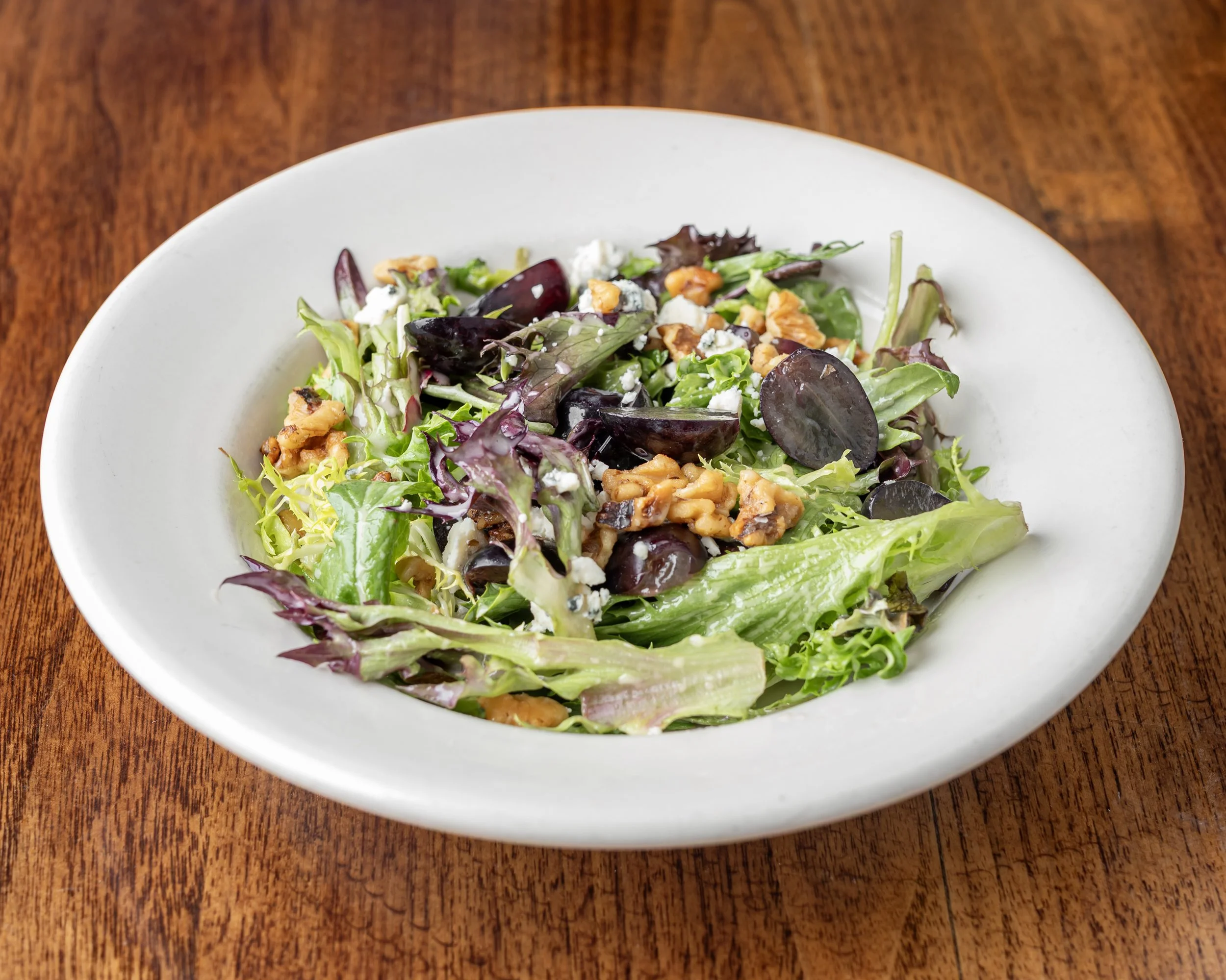 PhoebesRestaurant_PhoebesSalad_1070869.jpg