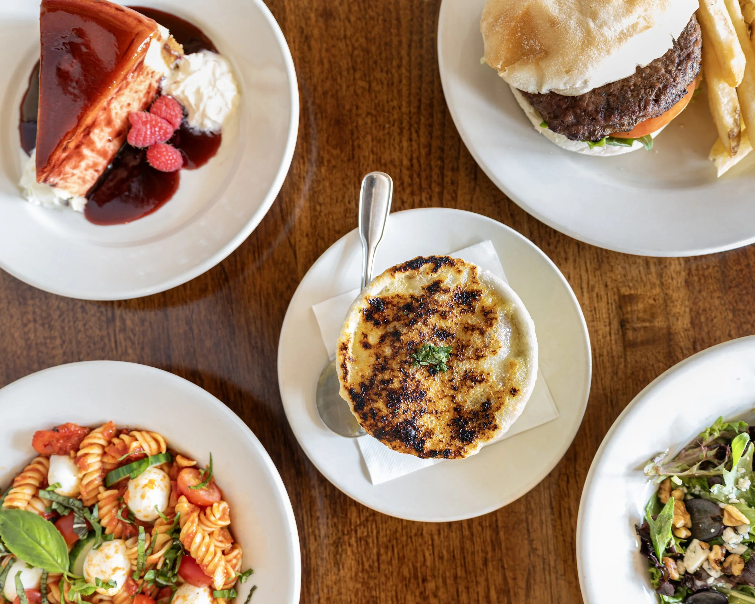 PhoebesRestaurant_Hero_1070900.jpg