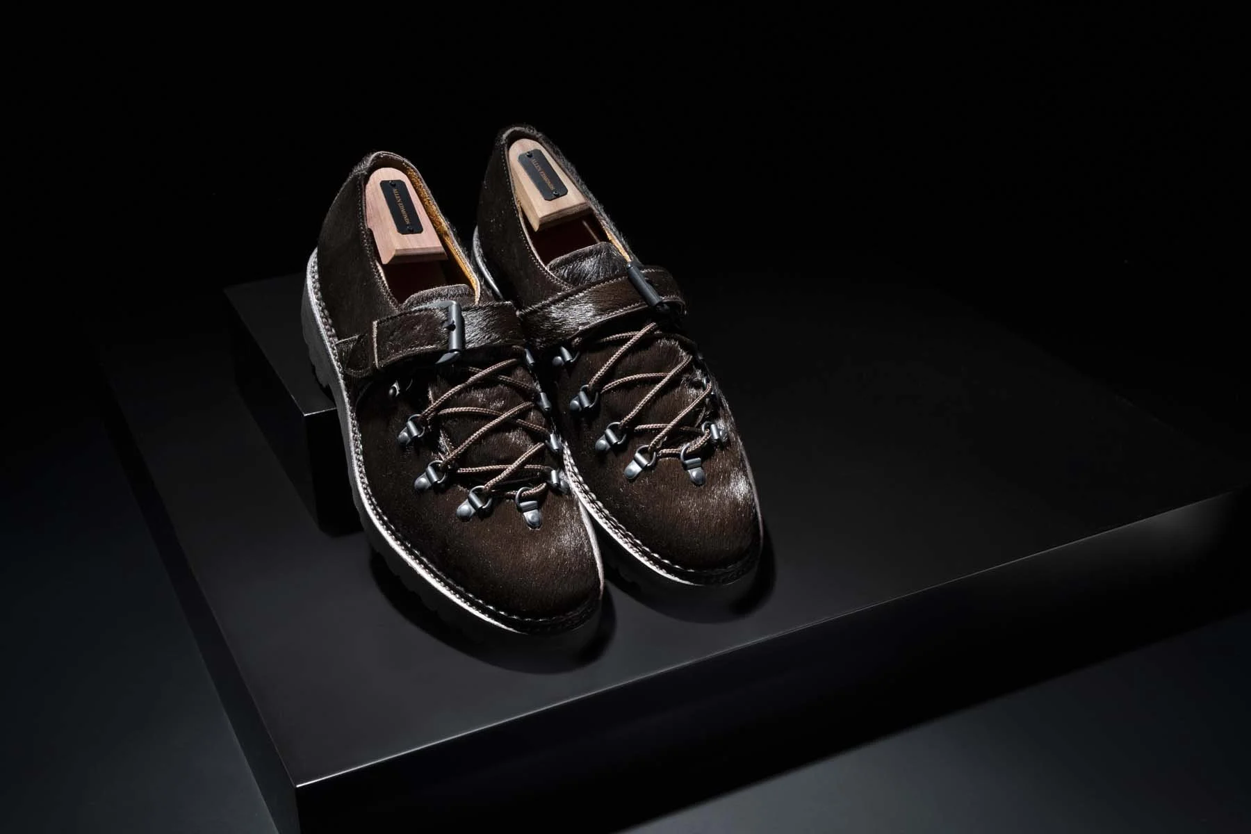 NFS2_25_EG_Adirondack_BrownPonyHair_9125_Reserve_FN.jpg