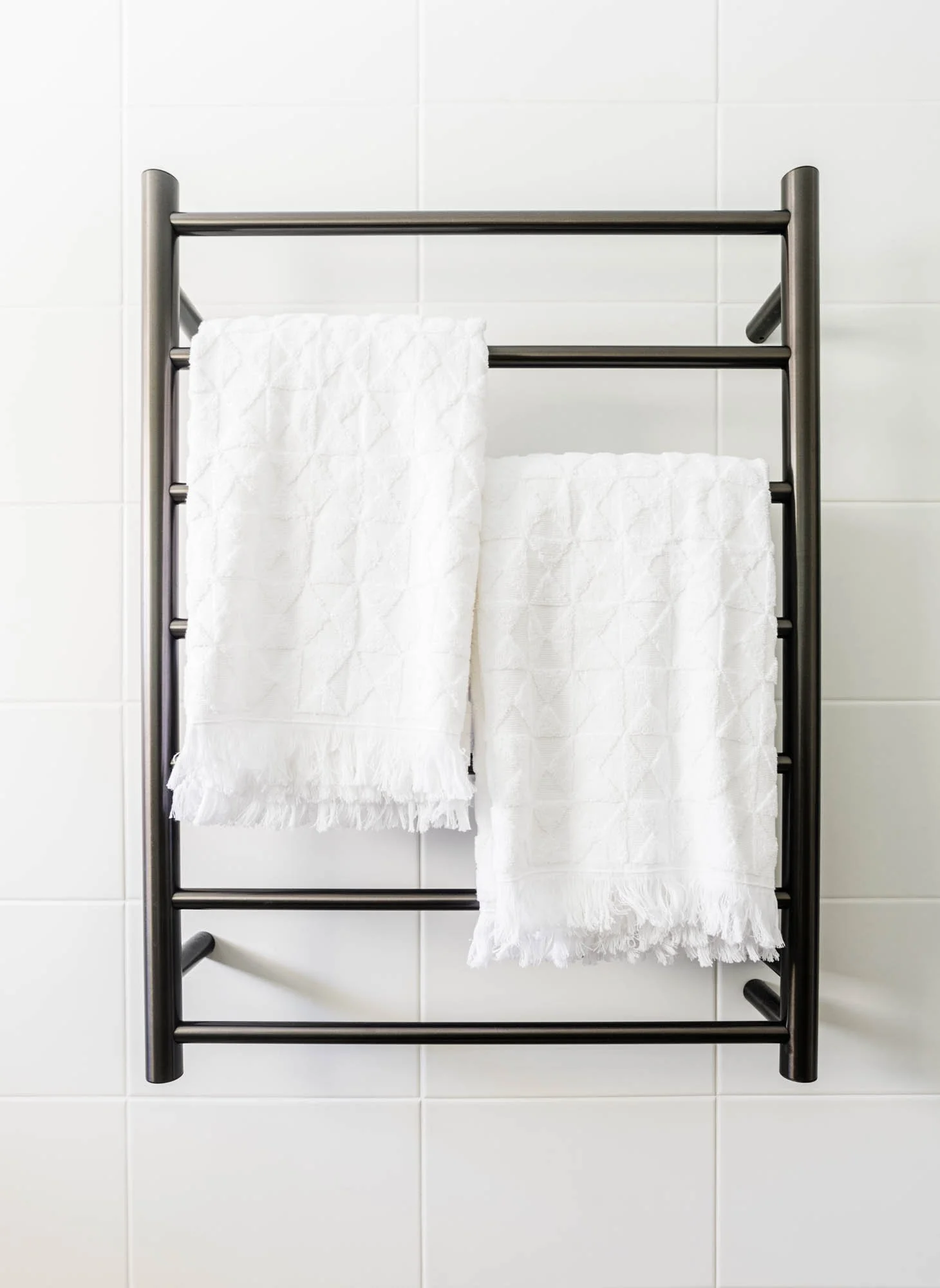 Web-hannah puechmarin-everton park bathrooms-6814.jpg