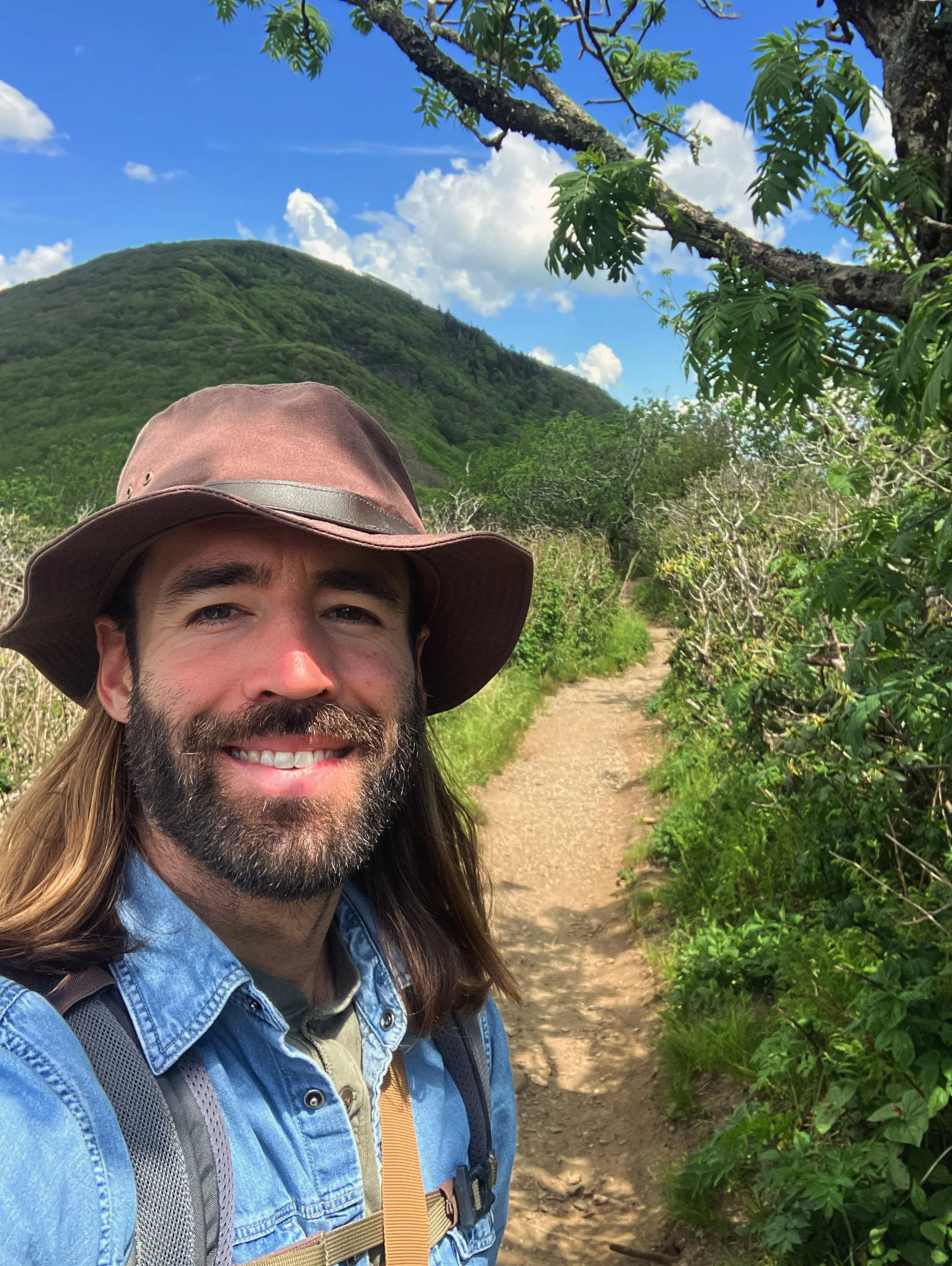 Big fan of this whole road trip book tour business. My favorite things wrapped up in one adventure - sharing my story, hiking, visiting friends, more book stuff, sitting in old churches, meeting new people, waking up to beautiful views, drinking coff