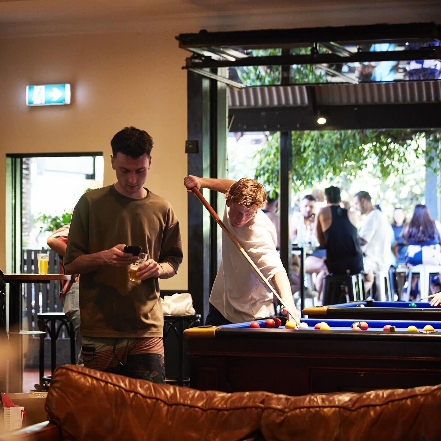 Who&rsquo;s up for a Sunday Session? Live music in the arvo, great food and drink all day. Plus pool, live footy on the big screen and more. Text ya mates and tell &lsquo;em to meet you at the Peacock.