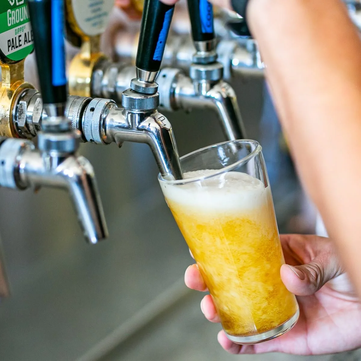Cheers to all the dads, granddads, father figures and fur dads today! Why not bring Dad down to the Peacock for beer, parmas, pool and footy on the big screen? It&rsquo;s the Father&rsquo;s Day you know he really wants 😉