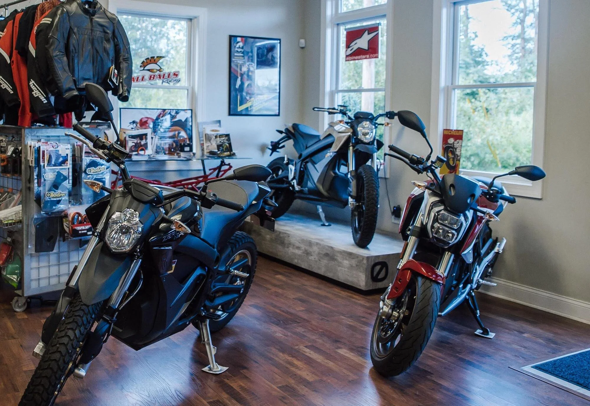 moto-z-shop.jpg