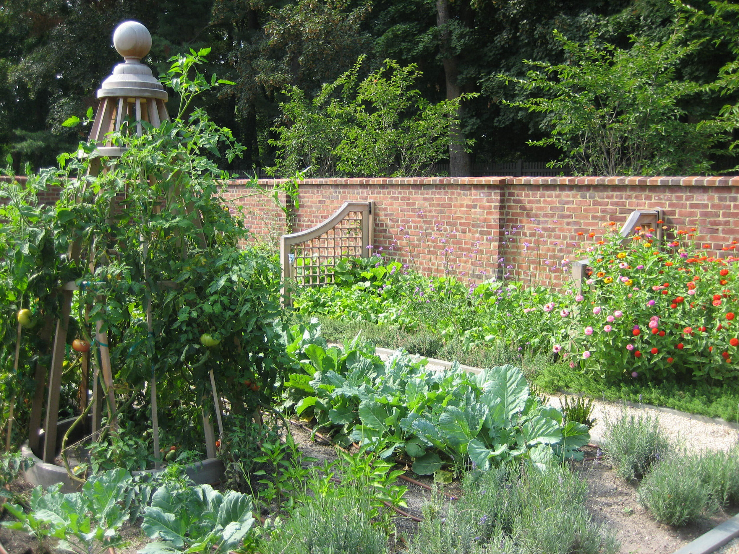 08_Long Island Garden.jpg