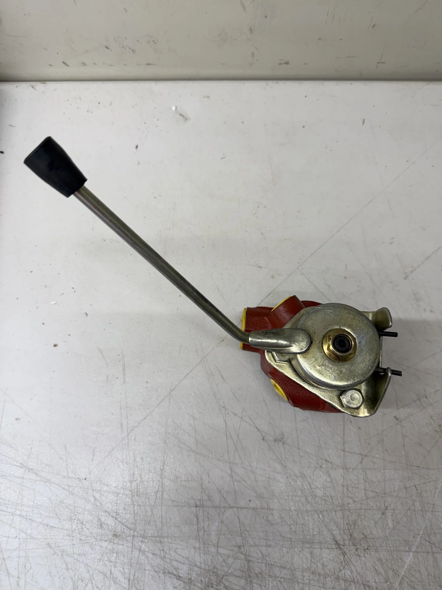 TX11266 - HYDRAULIC REMOTE VALVE AUXILIARY