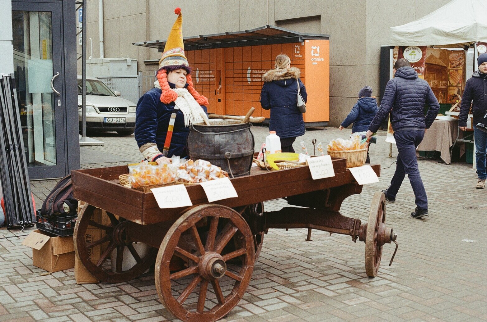 Liepaja cart woman.jpg