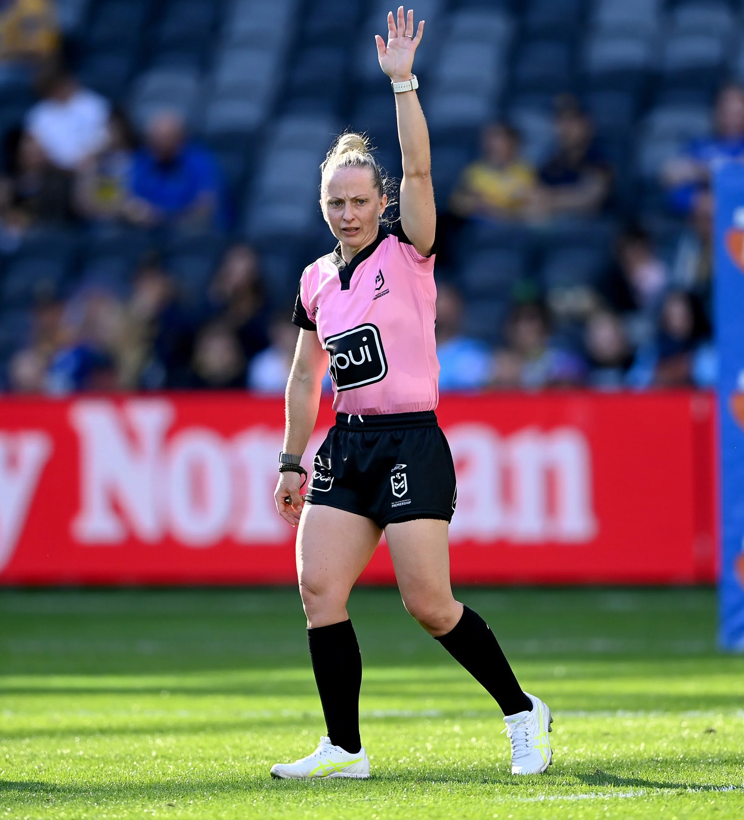 A huge congratulations 👏 to Belinda Sharpe who will referee the NRLW Grand Final on Sunday between the Roosters and the Broncos at Accor Stadium 💯🙌

Well done to Rochelle Tamarua and Karra-Lee Nolan who will be the touch judges for the match.

Con