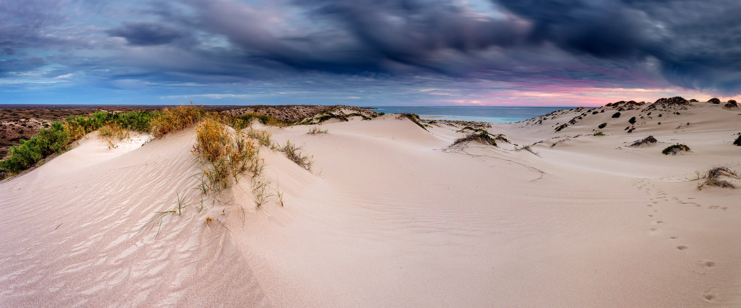 coral-bay-sand-dunes.jpg