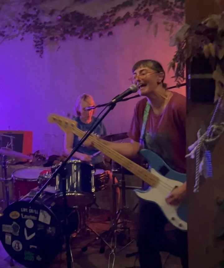 Shout out to musicians who dig comix:
- Nape Neck from Leeds blowing minds in bk the other day
- Mark Ibold from Dustdevils
- TVOTR
- Bonnie &ldquo;Prince&rdquo; Billy hisself 
- Portugal, The Man video
- Brent from Cherubs (playing at TV Eye next we