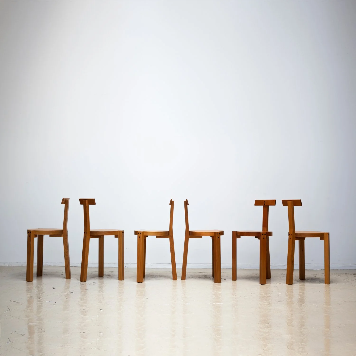 GIrafa Chair for the Bread museum