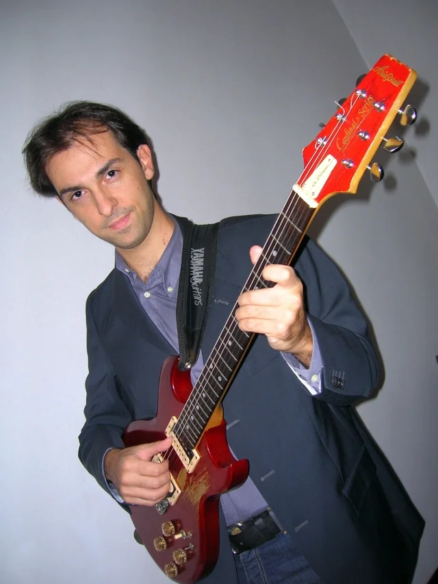 Piergiorgio Lucidi - guitars