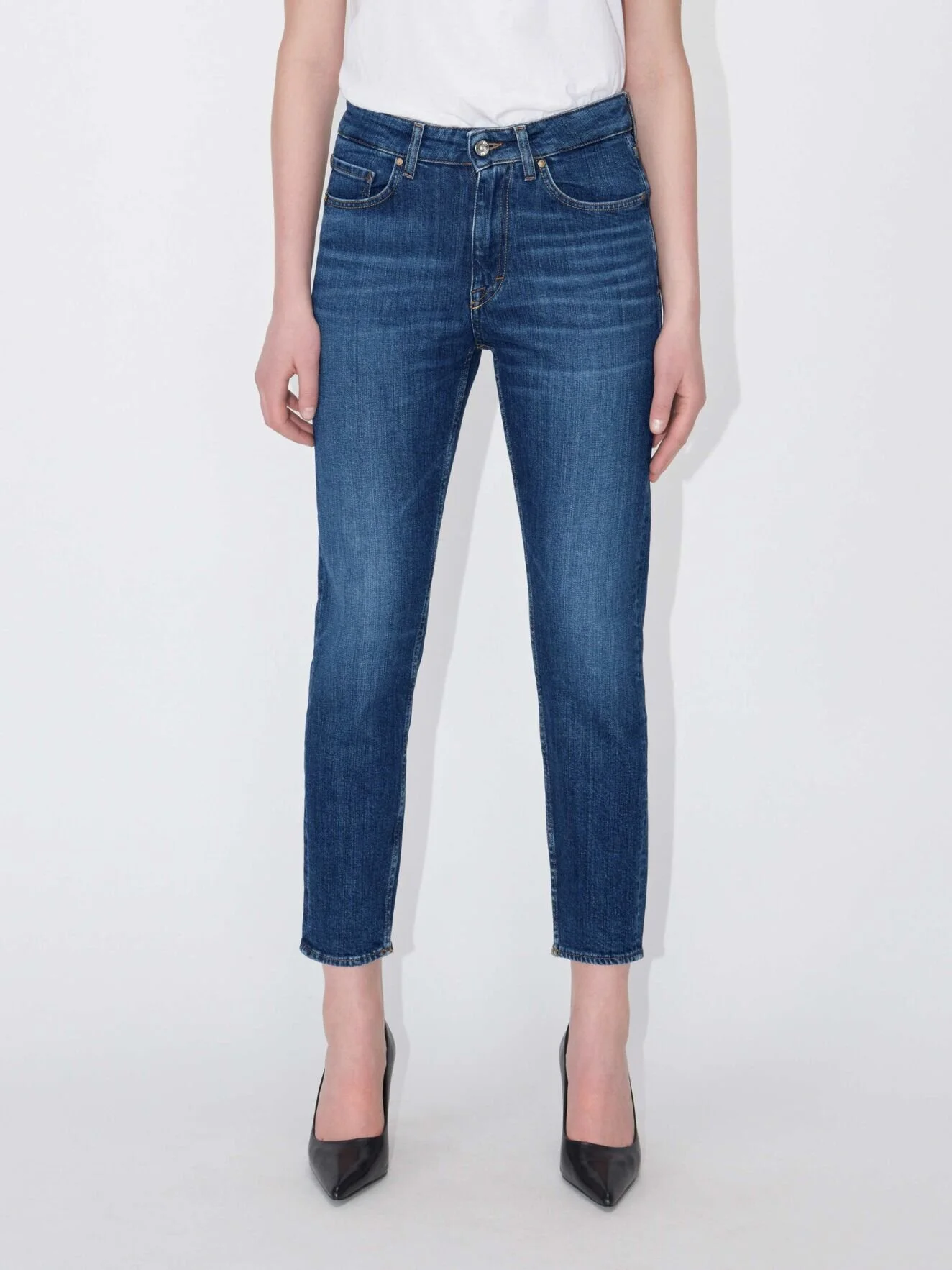 W67742001_21F_lookbook2.jpg