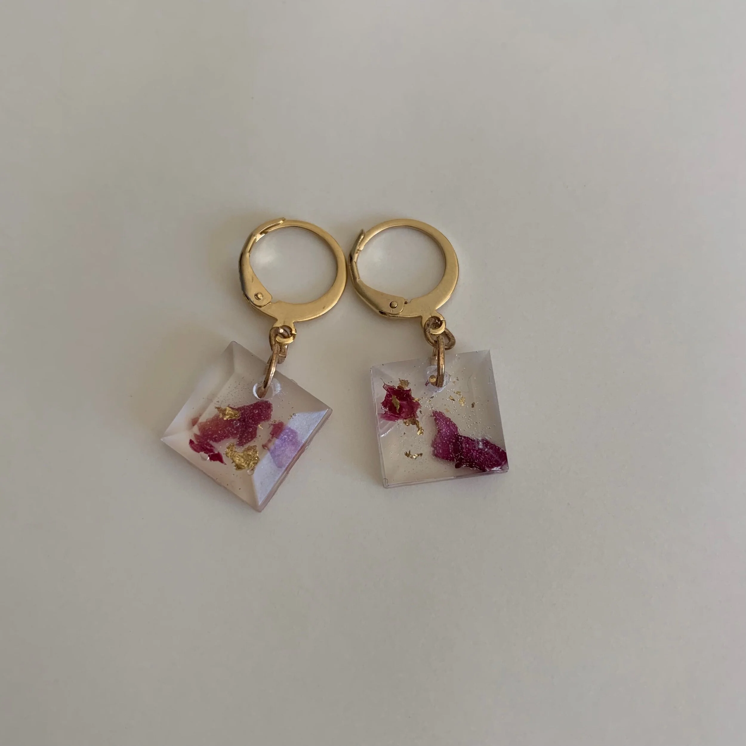 113F9B52-3A3E-4E8C-BAEF-B799A71EA5F0