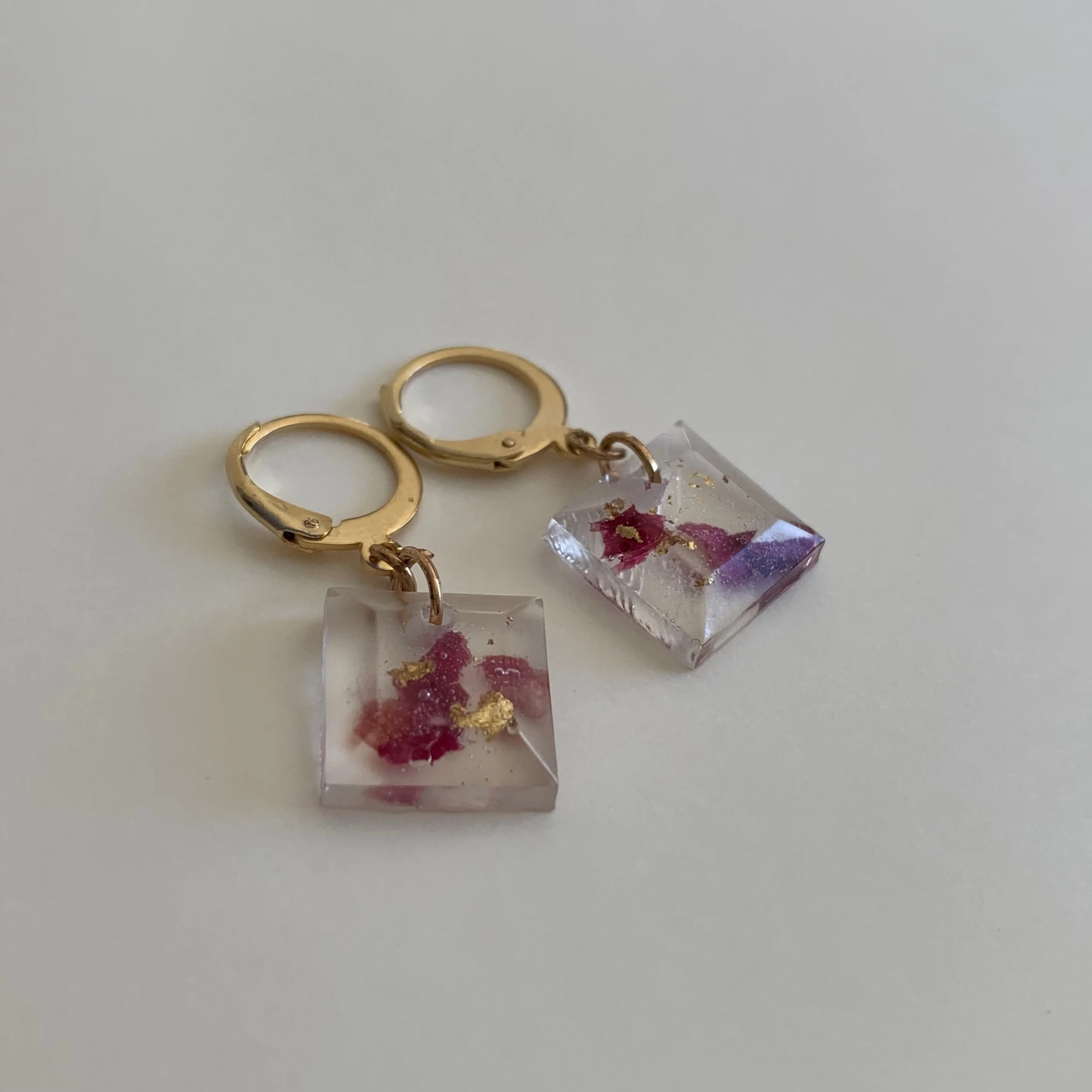 8DFDCD05-B2B7-4067-9ABE-41F0ABF5944E