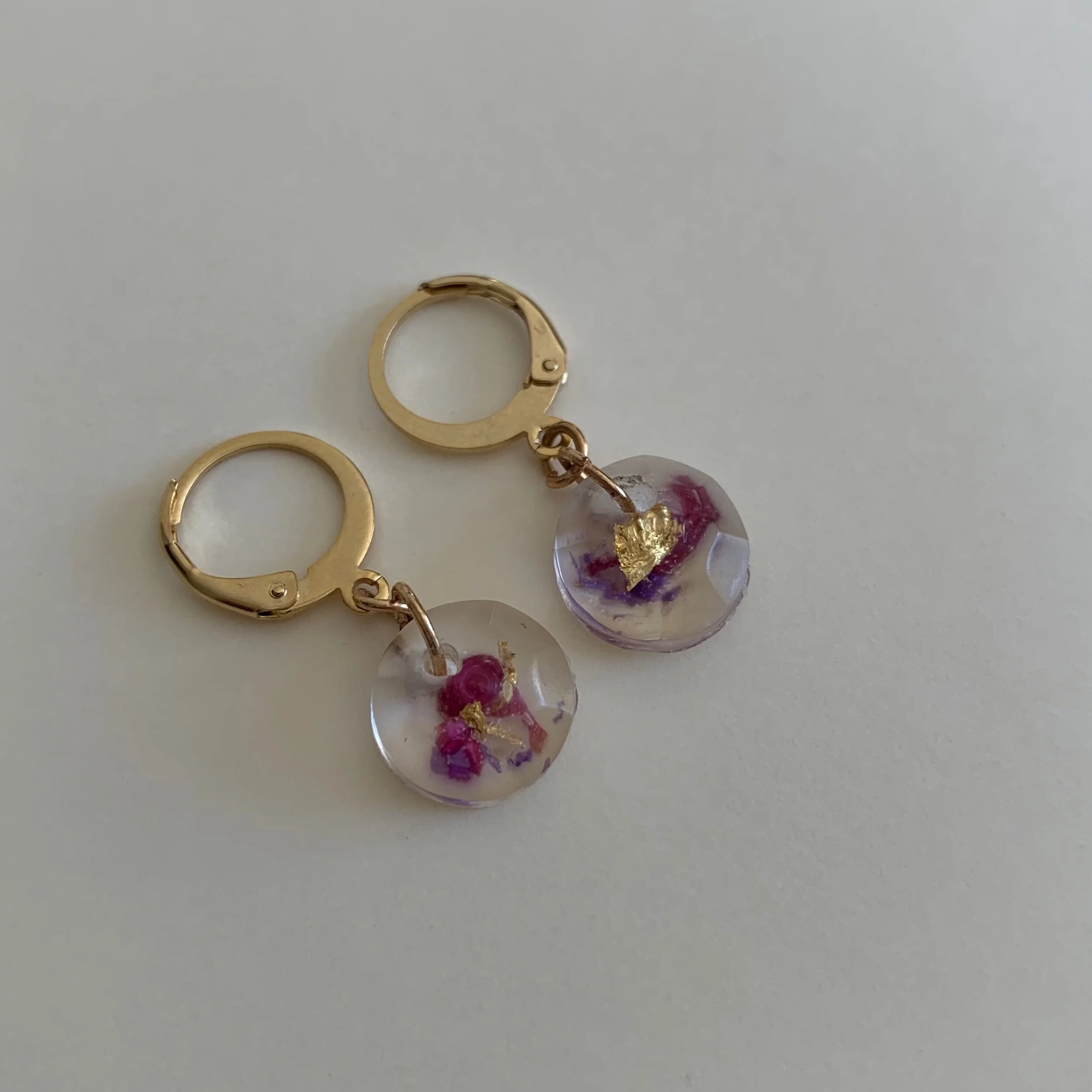 AA8CE4D6-A1CA-4894-B5C2-70826E505465