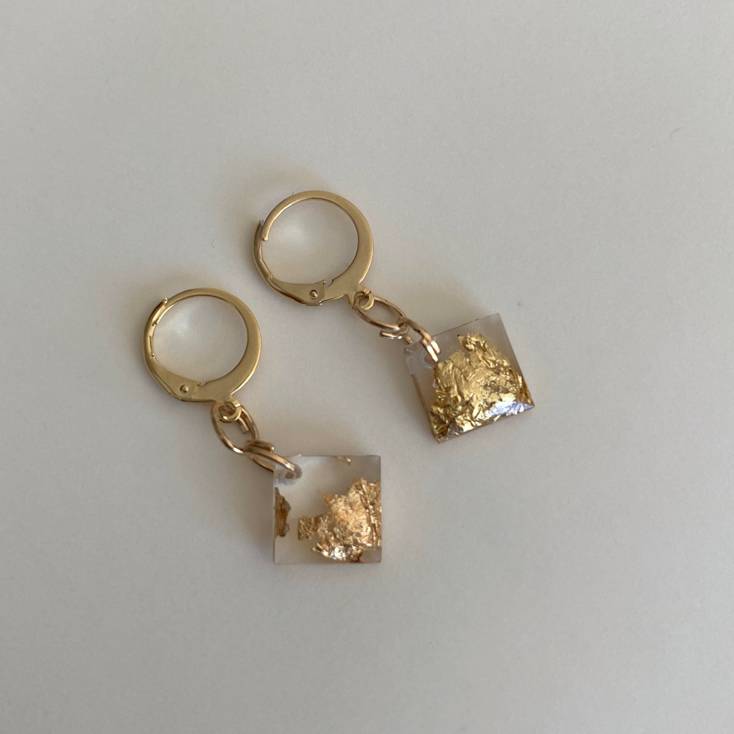 830C2BA5-3D91-49F4-9C6C-B05956A0C8E1