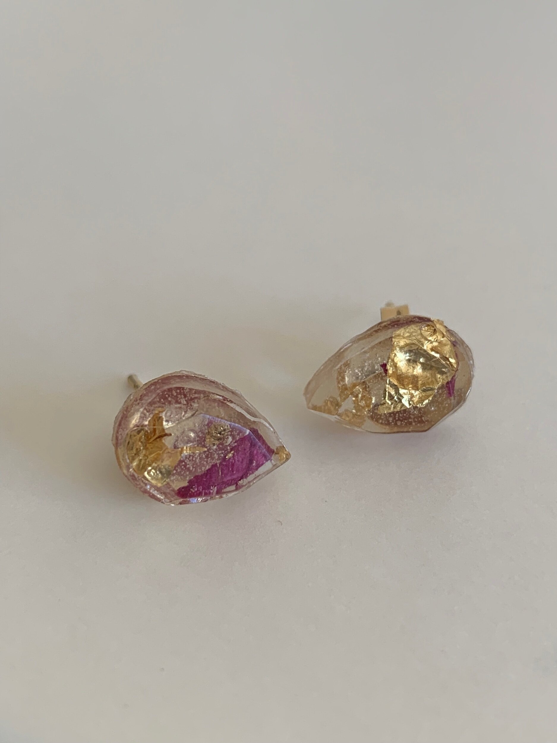 180C8EE6-ACDF-4CFC-B596-27550551A58C