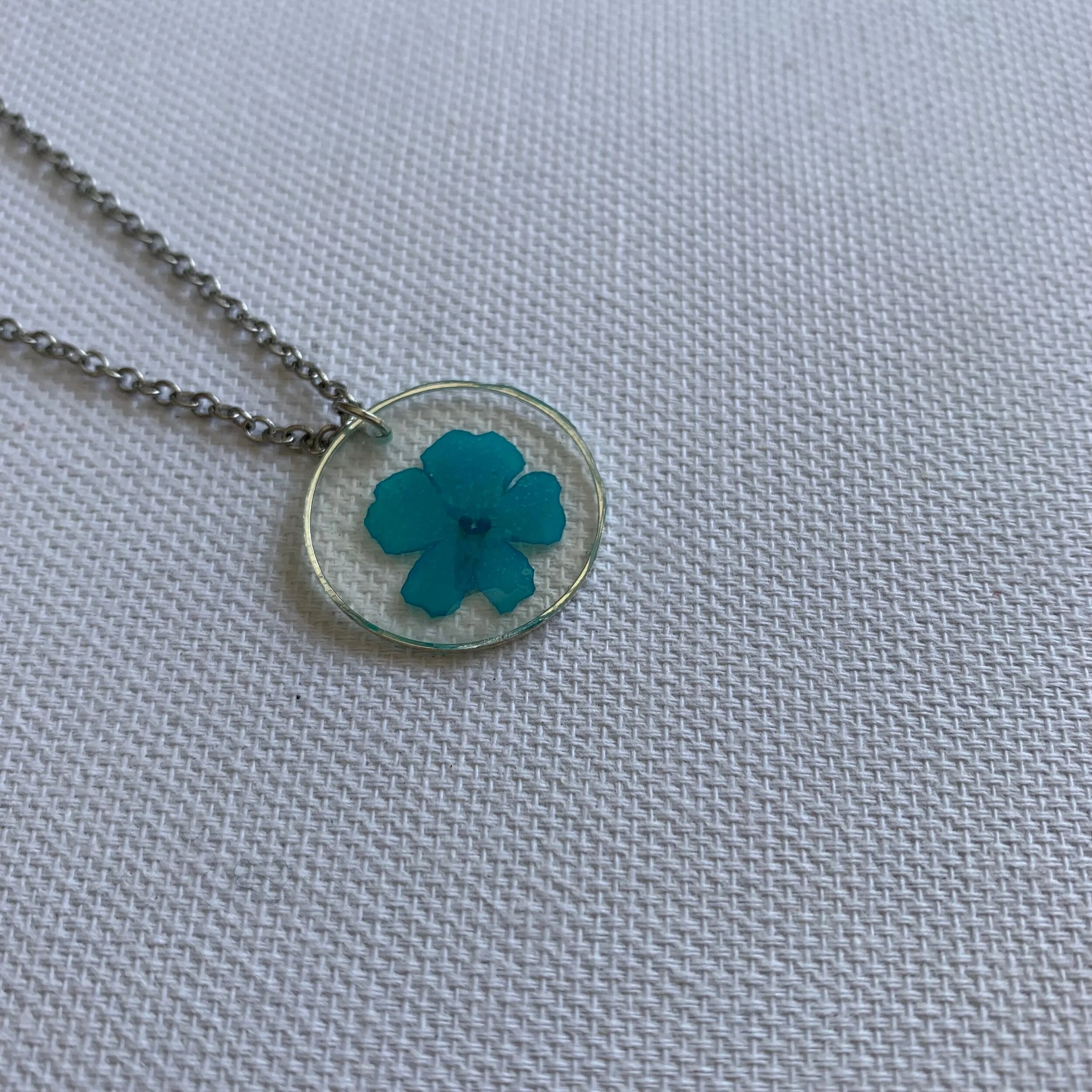 3847F5E0-0AB6-446C-B226-7CC5EA098F74