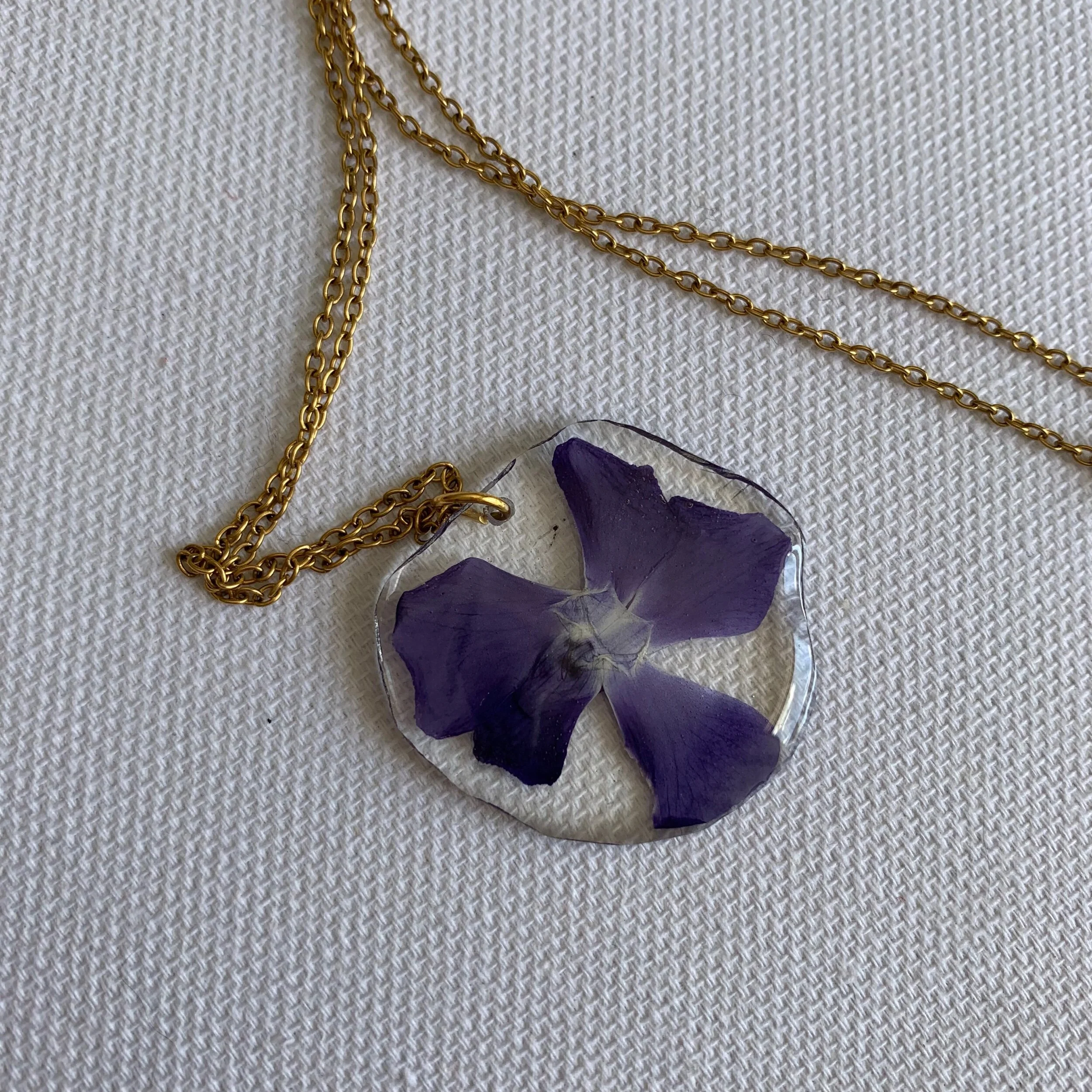 C7C7DF26-7438-4503-9920-46A7C700B0C1