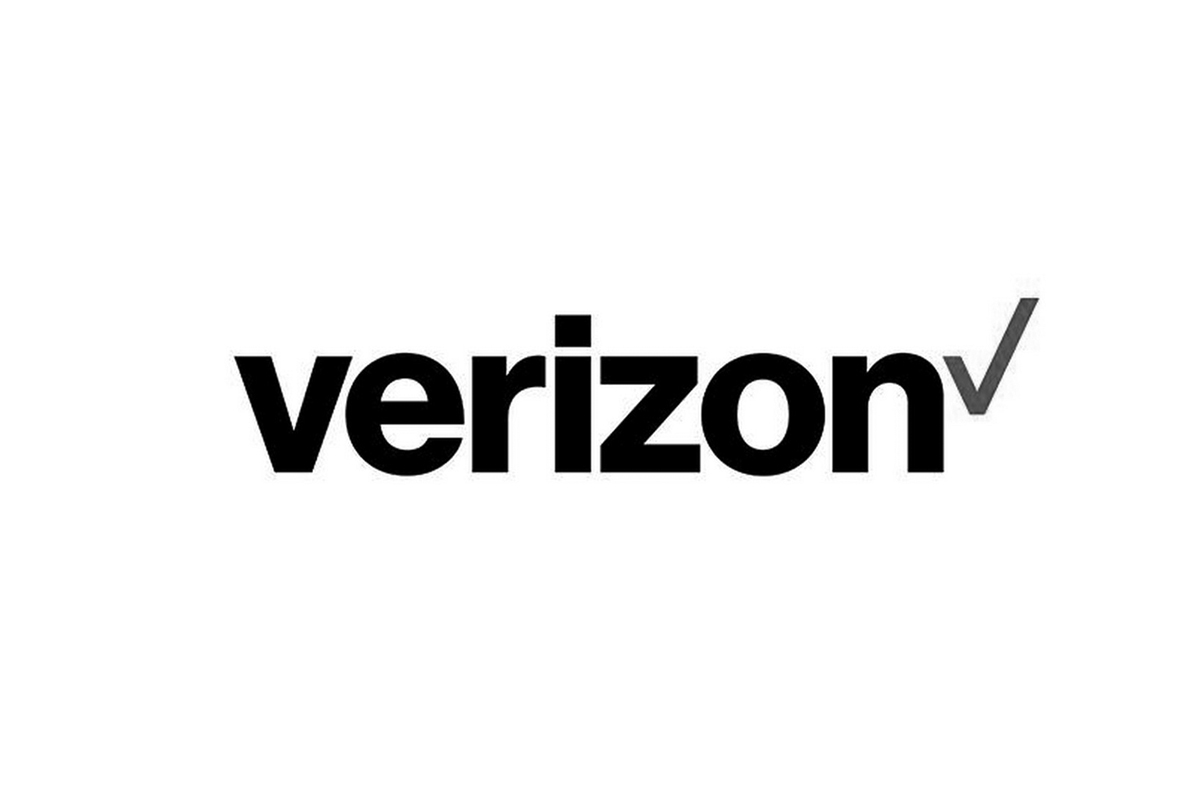 Verizon BW.jpg