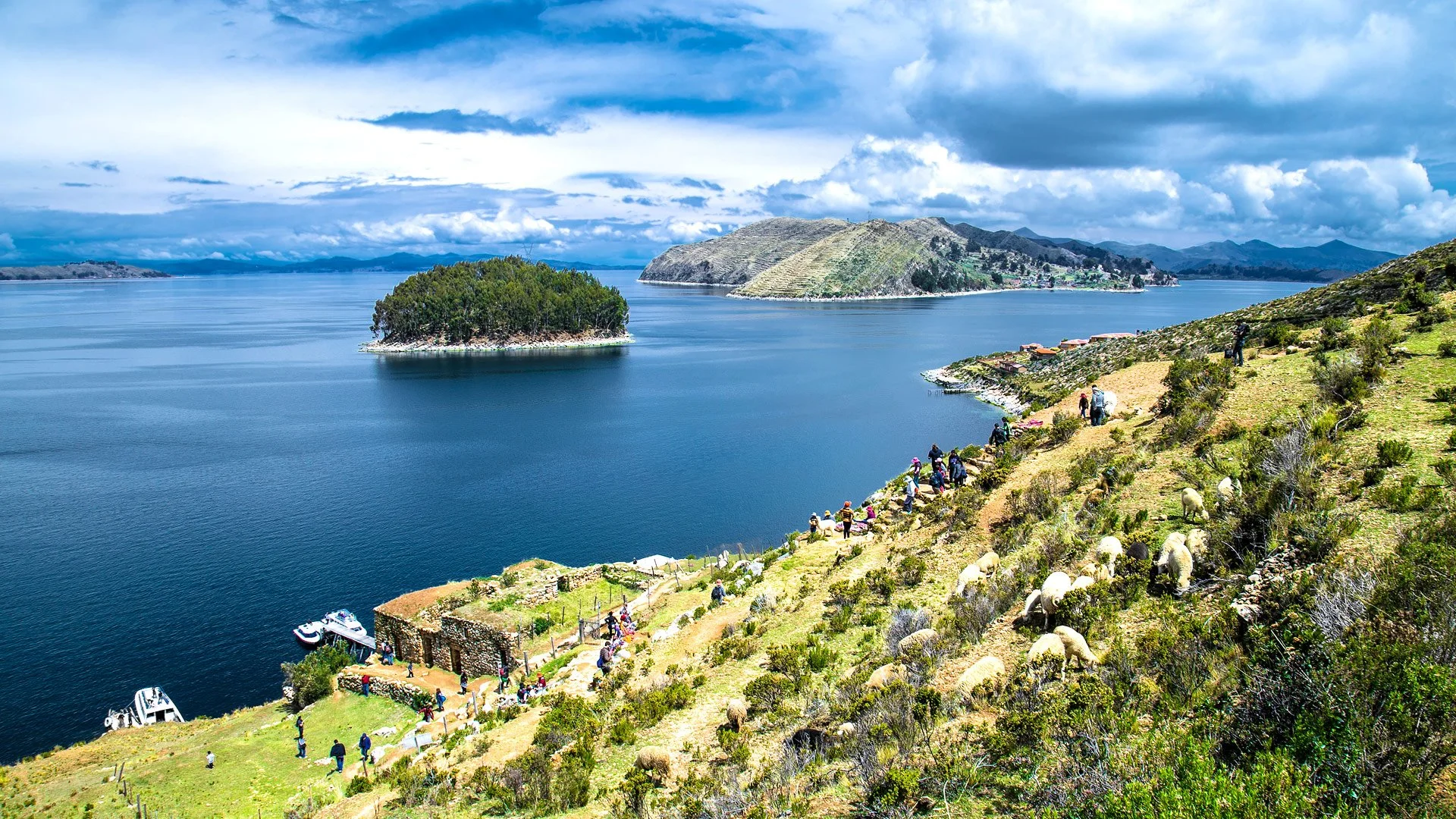 01LAGO-IM0001-lago-titicaca.jpg