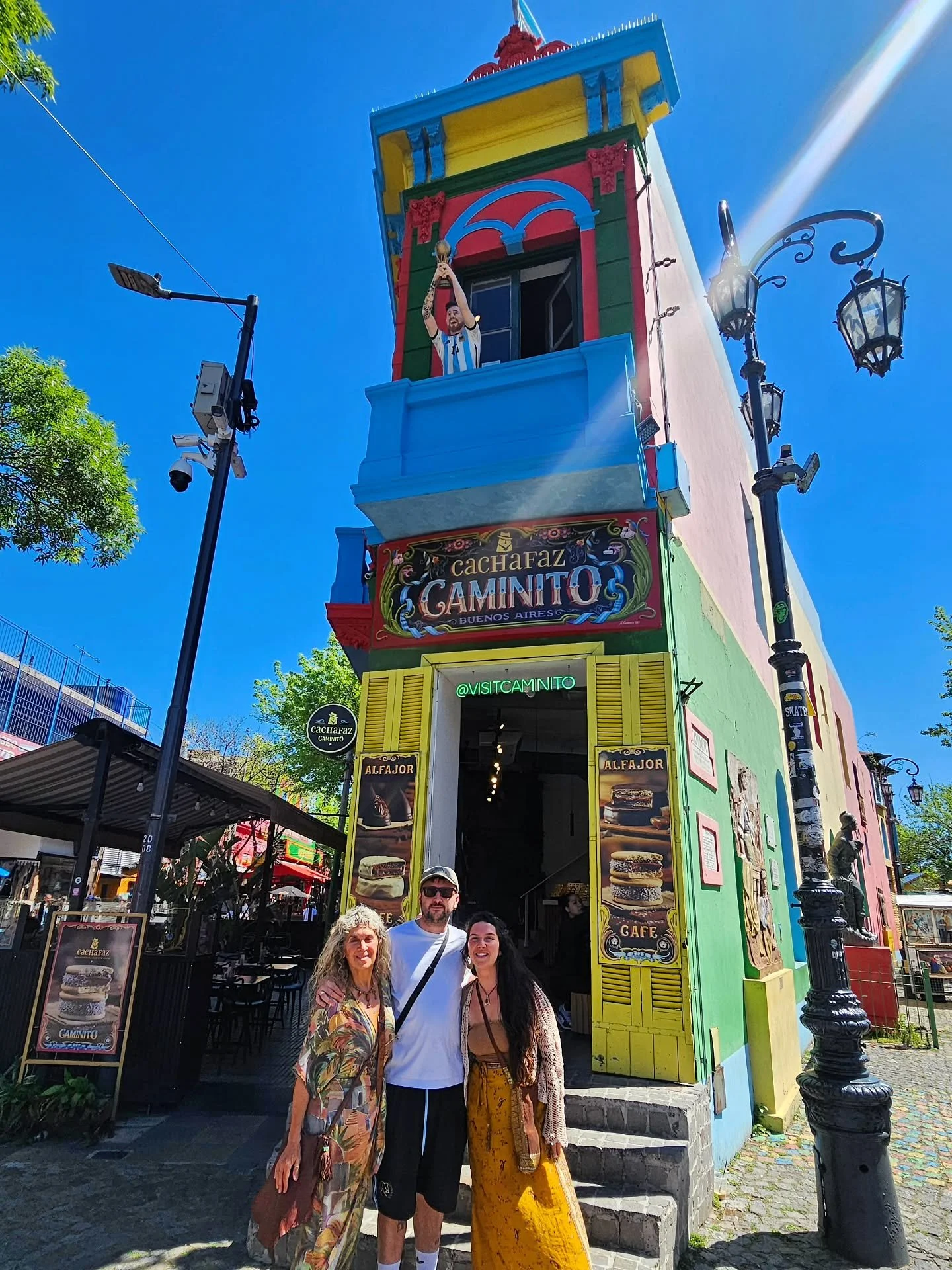 We have all just landed back from Argentina ~ Gosh what a journey!
Sandra got to be in her homeland for 7 wonderful weeks.
Mati her son joined her from Australia (living there ATM) for the last 2.5 weeks &amp; a very last minute Sofia for the last 8 